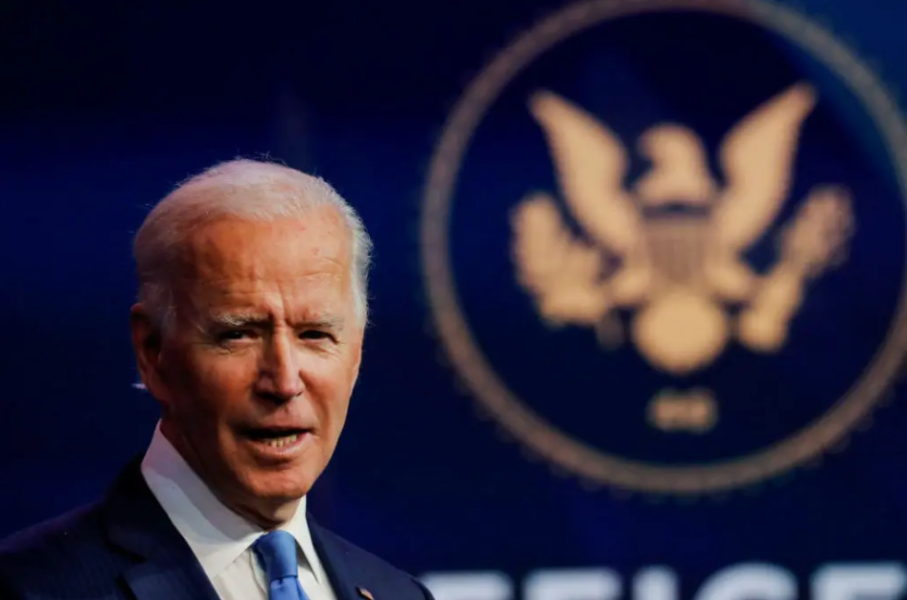 BIDEN RECIBIRÁ VACUNA CONTRA COVID-19 ESTE LUNES PARA DAR FUERZA A CAMPAÑA EN EU
