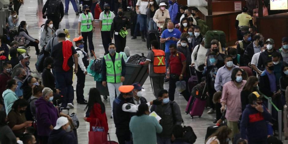 Pese a nueva cepa, aterrizan 14 vuelos desde Reino Unido