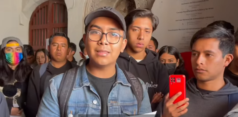 Alumnos de la UBBJ Tlaxiaco toman el plantel para llamar atención de AMLO: “aquí impera la corrupción”