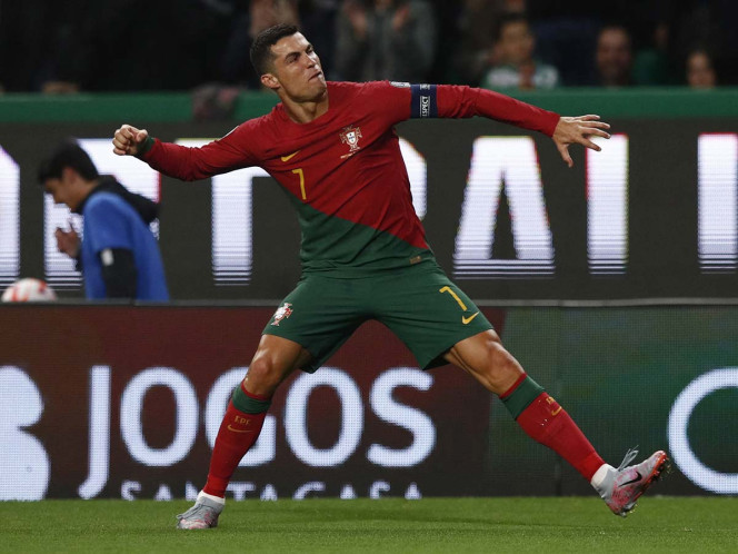 Portugal golea a Liechtenstein en noche histórica de Cristiano