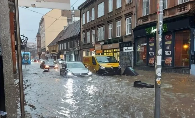 Tormenta deja al menos 5 muertos