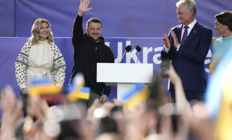 Zelenskyy elogia compromisos de dar armas a Ucrania
