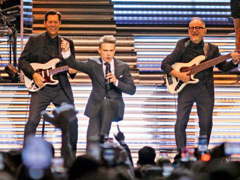 Reaparece Luis Miguel y ofrece concierto en Chile