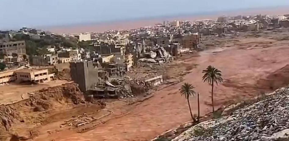 Ciclón catastrófico deja más de 2 mil muertos en Libia, alertan autoridades