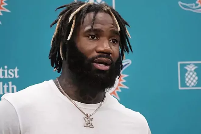 ¡Escándalo en la NFL! Jugador de Dolphins acusado de embarazar a cuatro mujeres a la vez