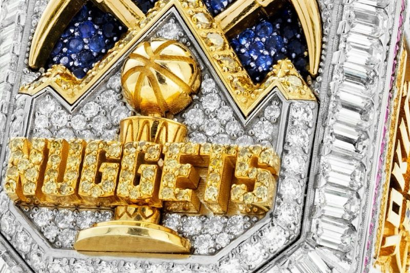 Nuggets arrancan con anillos de campeones y victoria ante Lakers