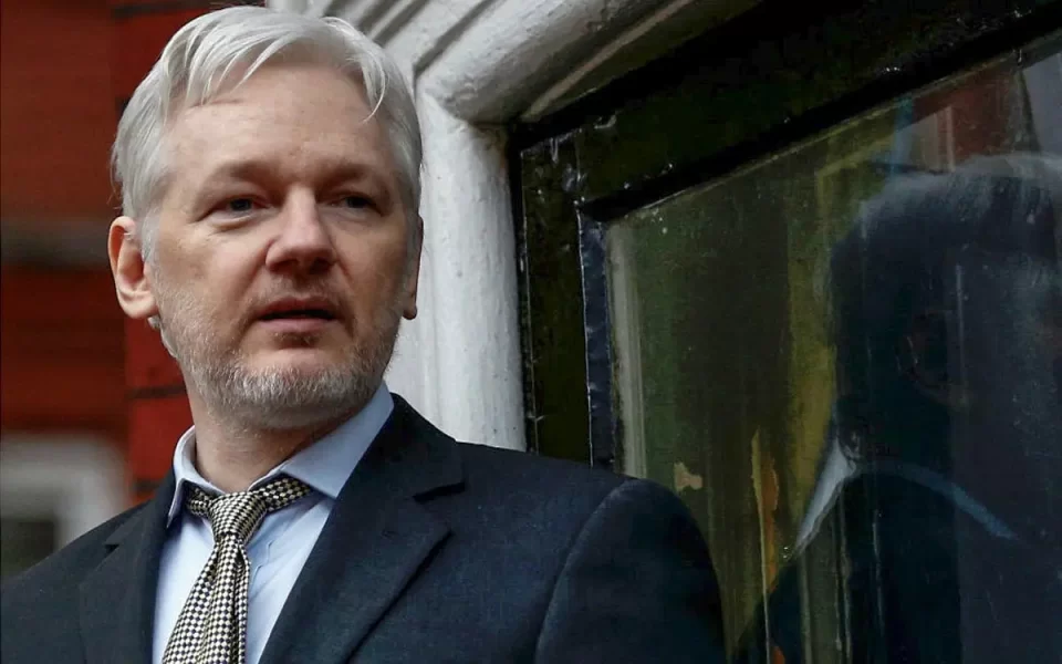 Assange pide permiso para volver a apelar su caso en Reino Unido