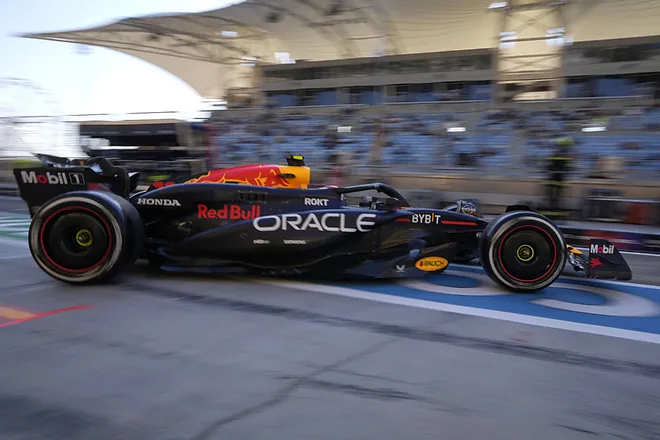 La armada española se impone a Red Bull en la Práctica 3 del GP de Bahréin
