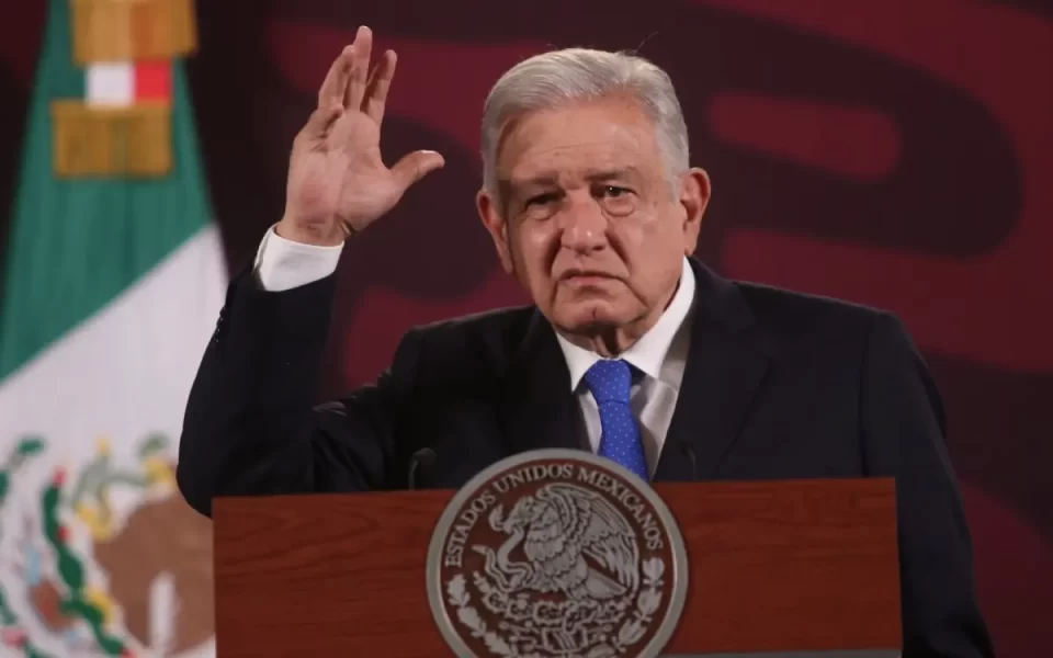 “Ni Pinochet” se atrevió a algo así: AMLO de Ecuador