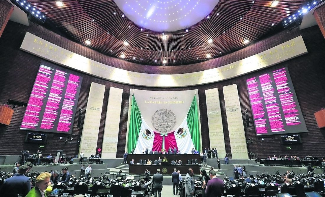 Empleados se manifestarán en San Lázaro por despidos anticipados