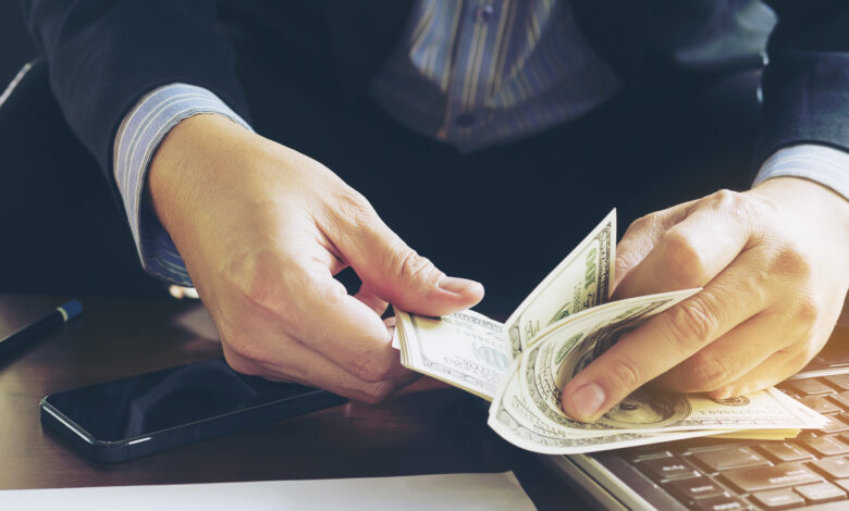 Precio del dólar abre en 16.88 pesos al mayoreo a media semana