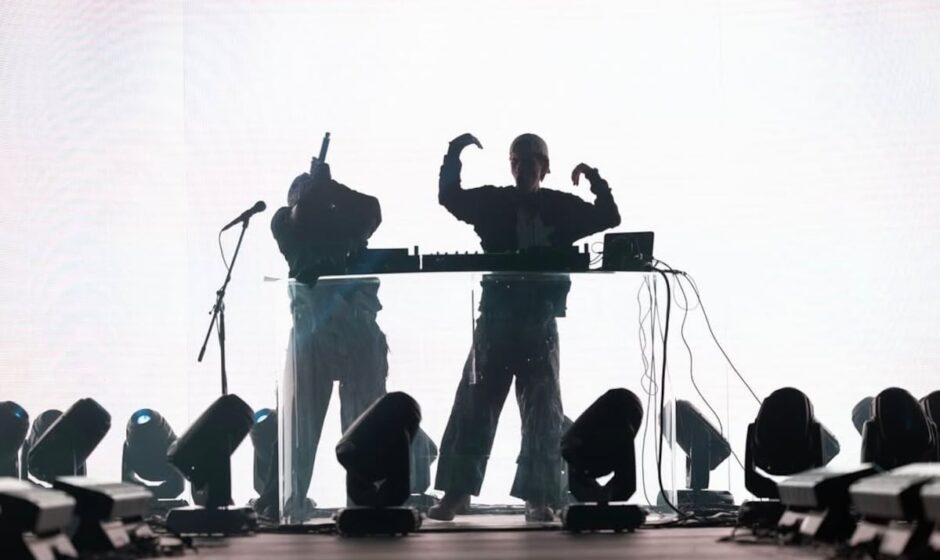 El Aterrador Debut de RØZ: Una Estrella Nace en el Pabellón Oeste y Apunta al Éxito en Coachella 2026
