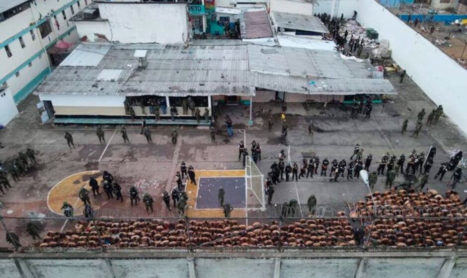 Vuelo de violencia en la oscuridad: tragedia en una prisión ecuatoriana que deja un rastro de muerte y dolor.