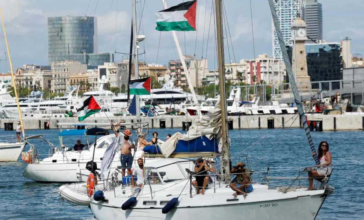 Israel libera a 171 activistas de la flotilla Global Sumud: una victoria para la lucha pacífica por la justicia en el Mediterráneo.