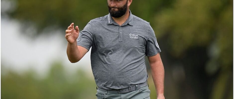 Jon Rahm apunta a coronarse rey del Abierto de España con un golpe maestro que hará historia este fin de semana.