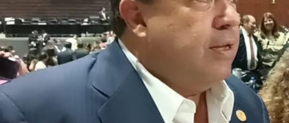 "La Revolución en el Ayuntamiento: Claudia Sheinbaum presenta una innovadora estrategia de 40 horas para impulsar la eficiencia y la sostenibilidad en la administración municipal"