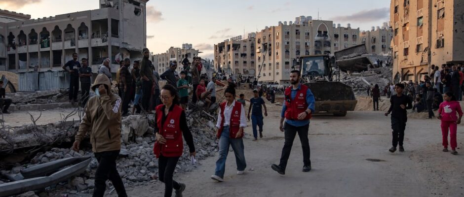 "La puerta de salida para Gaza se mantiene trabada mientras Israel exige la liberación de sus ciudadanos secuestrados"