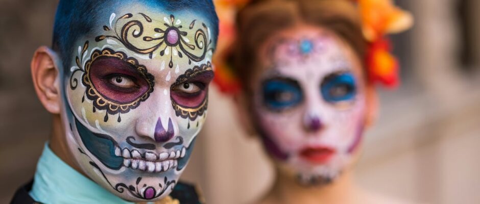 "La fiesta de la vida y la muerte: Sector comercial moviliza 49,500 millones de pesos al mes en vísperas del Día de Muertos"