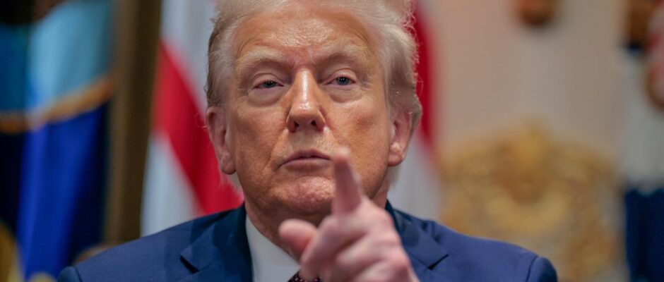 "Especialistas y Refugiados buscan en Miami un Hogar Alternativo ante la Presión Política en Nueva York"