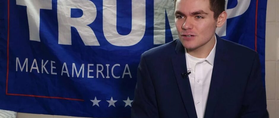 El perfil obsesionado de un ideólogo extremo: la extraña influencia de Nick Fuentes en el nacionalismo populista.