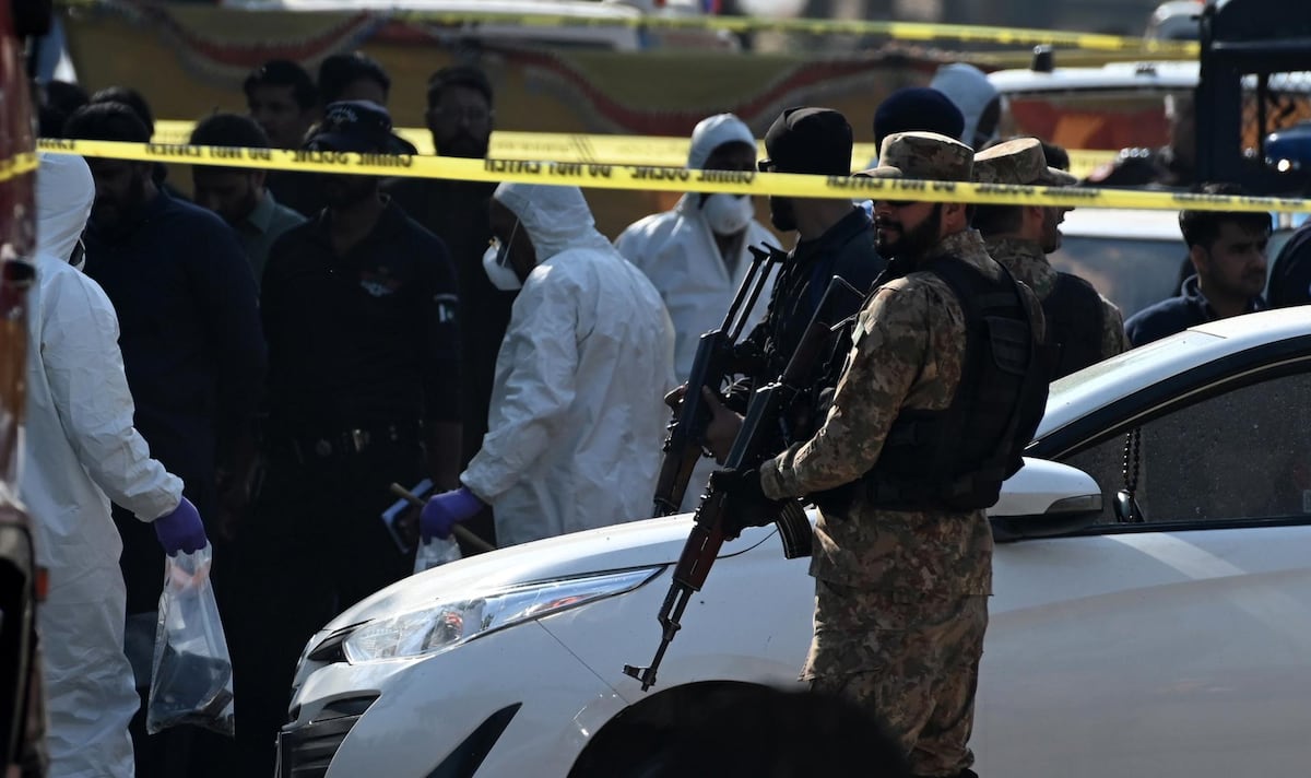 Tragedia en Islamabad: Explosión mortal en la capital pakistaní, al menos 12 víctimas fatales y cientos heridos entre los que buscan sobrevivir a la devastadora acción terrorista.