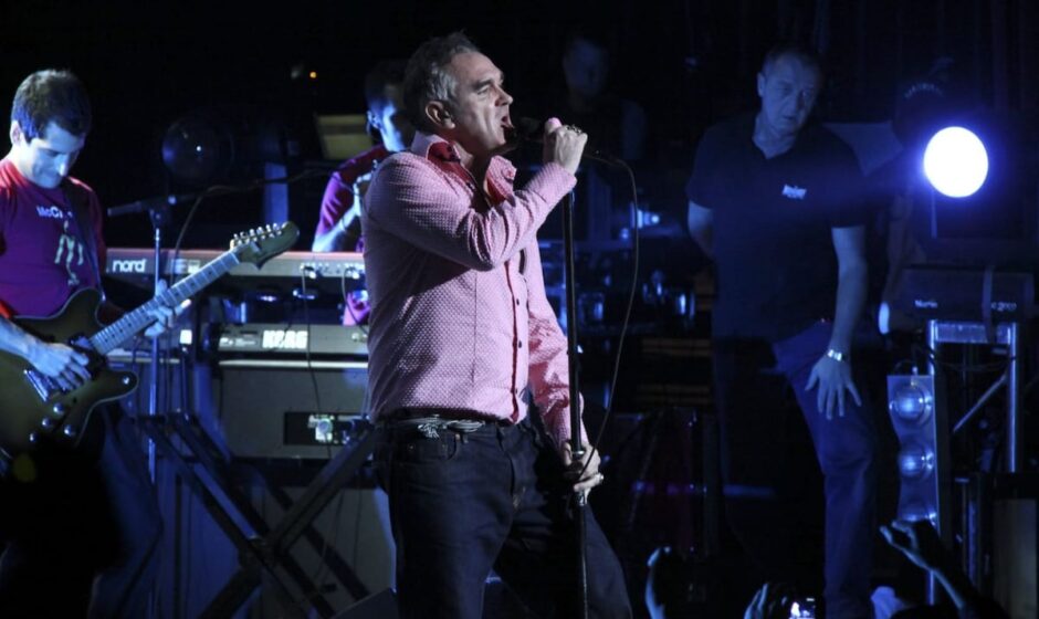Morrissey desvía la atención de la escena musical mexicana: abrupto aplazamiento de sus shows en Ciudad de México y Guadalajara