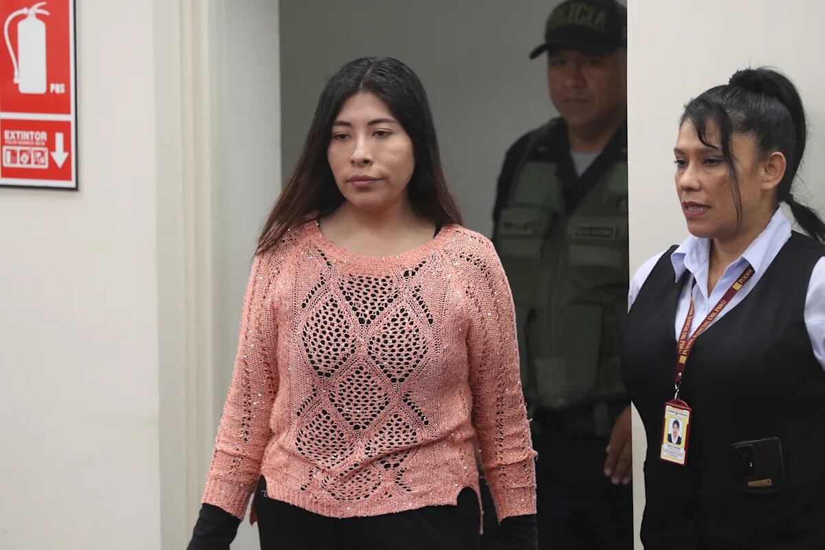 La Sorprendente Escapada de Betssy Chávez: Misteriosas Razones que La Llevan a Buscar Refugio en la Embajada Mexicana de Lima.