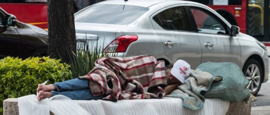 "Desafío a la justicia social: Corte anula sanciones impuestas a personas sin hogar en Morelos, que pagaban hasta 2.900 pesos por vivir en la calle"