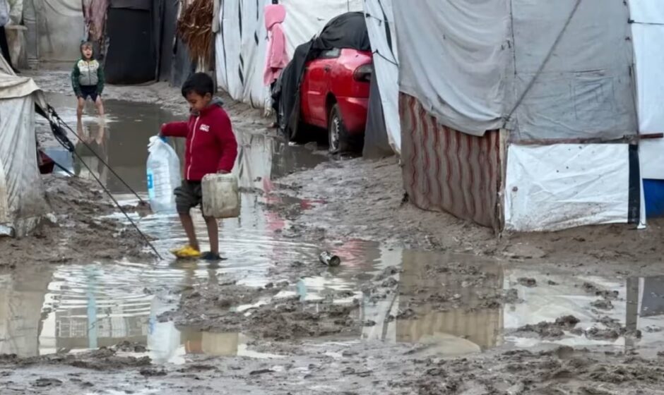 La Crisis Humanitaria en Gaza Al Borde: Lluvias y Inundaciones Añaden Drama a la Desesperación