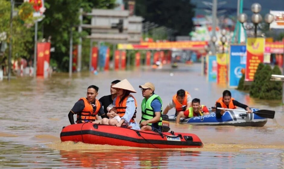 Desbordes del Infierno: La pesadilla climática que deja un rastro de dolor en Vietnam, con más de 50 víctimas fatales y un país al borde del caos.