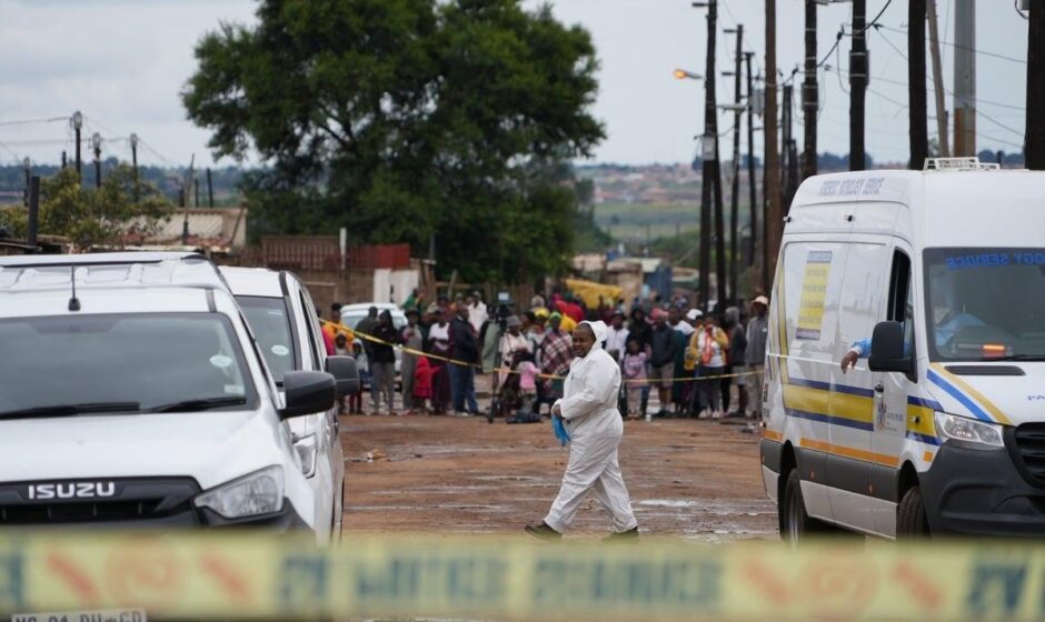 "Sudáfrica en llamas: 11 detenidos por masacre que deja un rastro de dolor y conmoción nacional"