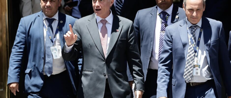 "La nueva frontera: El plan de Kast para revitalizar la ruta de regreso de los migrantes"