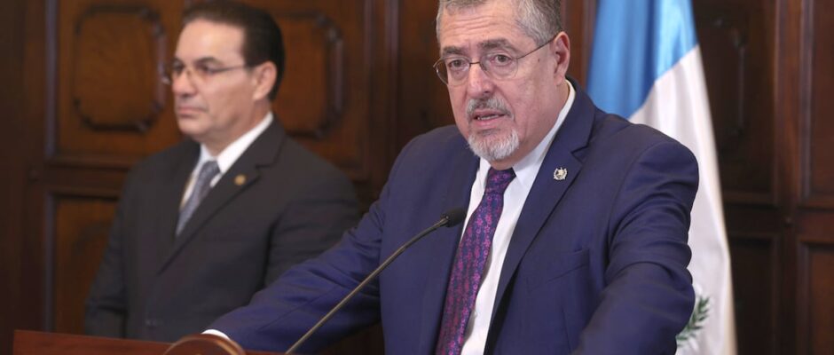 Guatemala detiene a 26 personas por asesinato de 10 policías en ataque pandillero