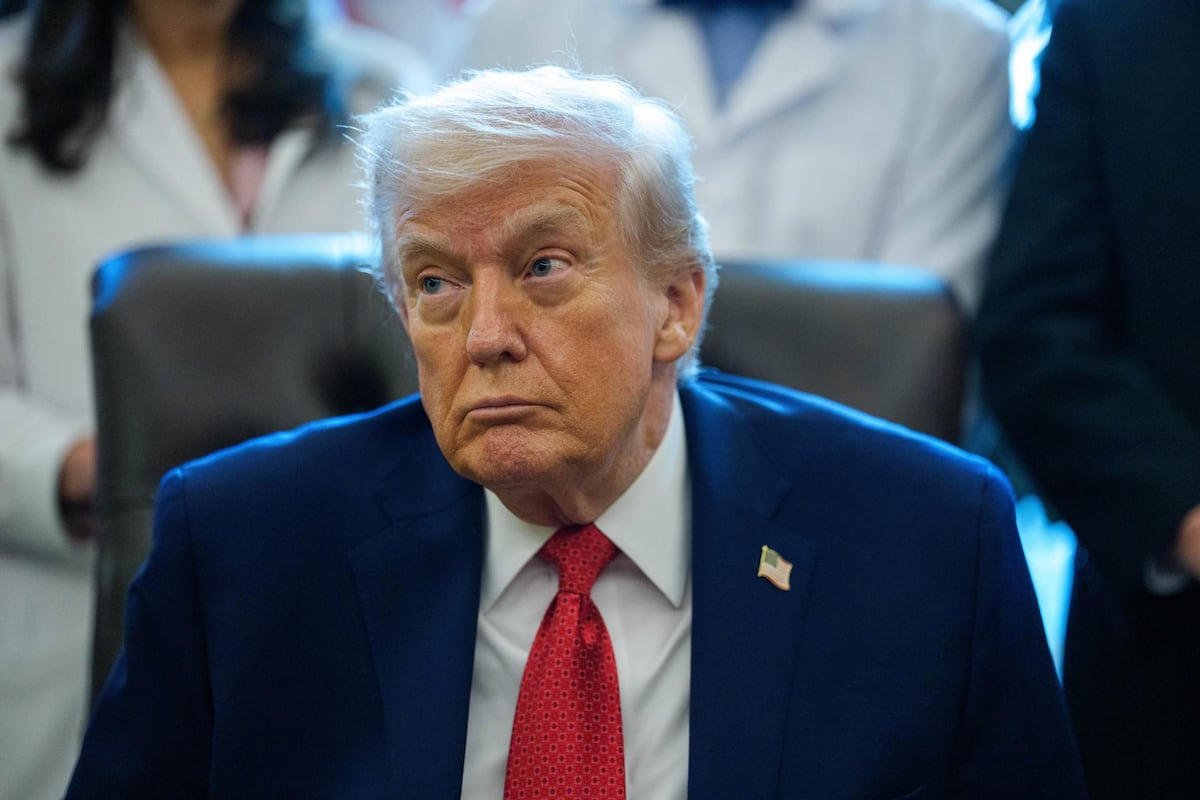 “La disputa sobre la libertad política en Venezuela: Trump sostiene avances significativos, mientras que líder opositor Machado denuncia falta de transparencia y seguimiento efectivo”