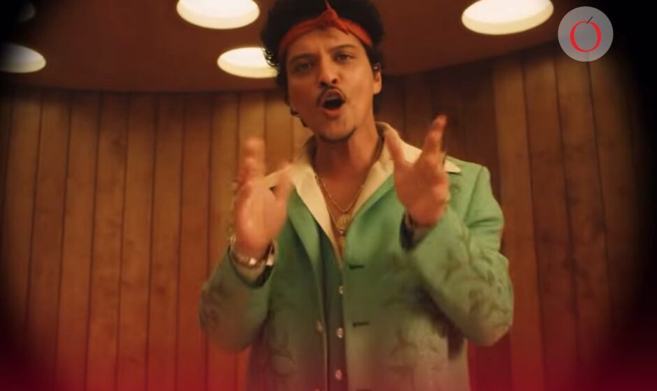 Bruno Mars regresa con fuerza: estrena 'I Just Might', primer sencillo del esperado álbum 'The Romantic' después de una década de silencio artístico.
