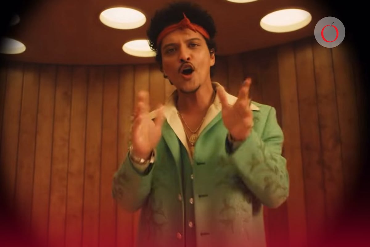 Bruno Mars regresa con fuerza: estrena ‘I Just Might’, primer sencillo del esperado álbum ‘The Romantic’ después de una década de silencio artístico.