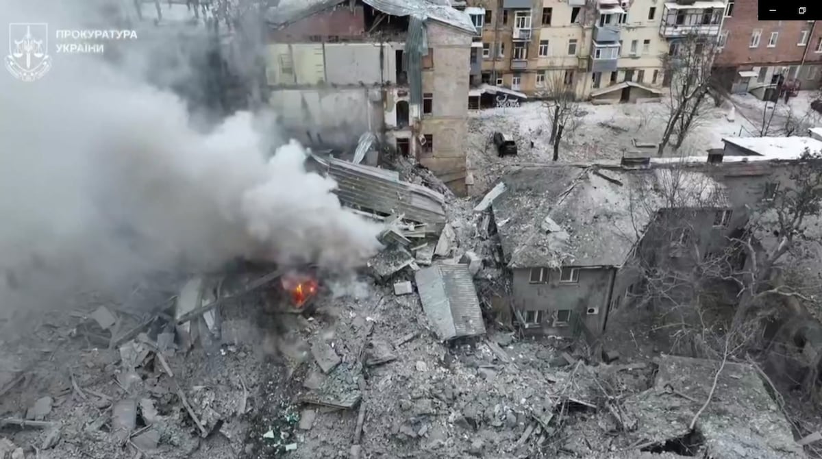 Rusia bajo el fuego: Ataque a población civil dejaría al menos 13 personas gravemente heridas en un drama que estremece la escena global.