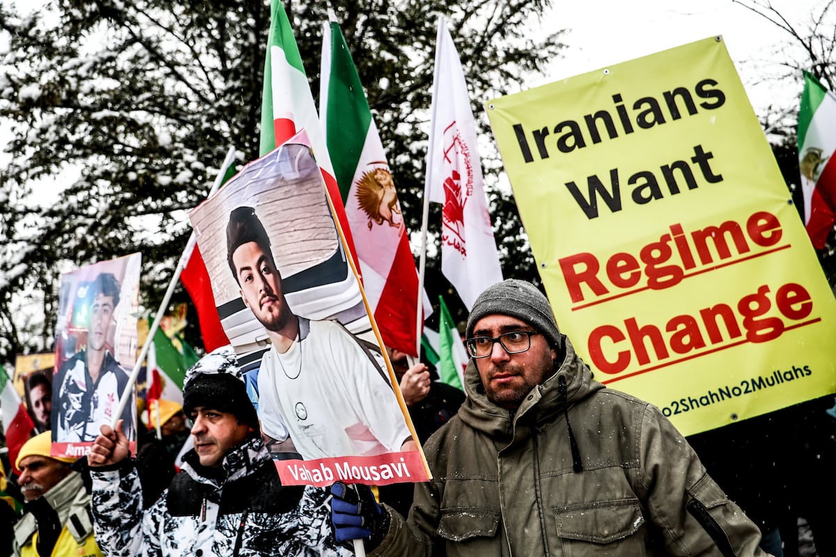 El presidente iraní hace un llamado contundente a Trump para enfocar su política exterior en la estabilidad global y no seguir perpetuando el ciclo de violencia internacional.