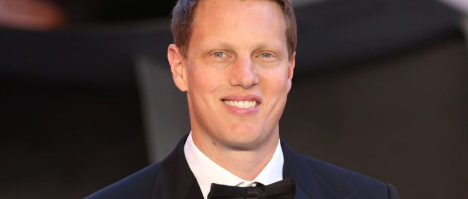 CEO de Paramount ofrece compromisos de producción y estrenos en cine si compra Warner