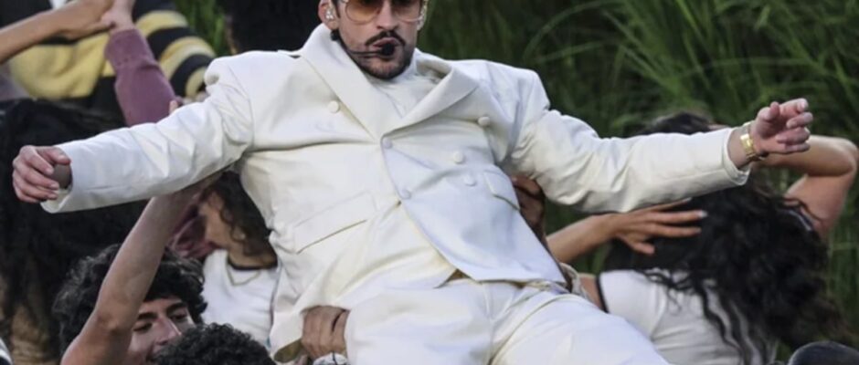 El lenguaje se convierte en tendencia: el 35% más de personas aprenden español gracias al gran retorno de Bad Bunny en la Super Bowl.