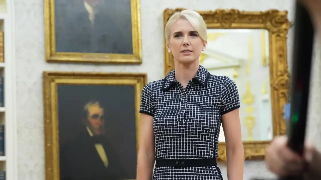Documentos revelan que Trump entregó 45,000 dólares en efectivo a Natalie Harp