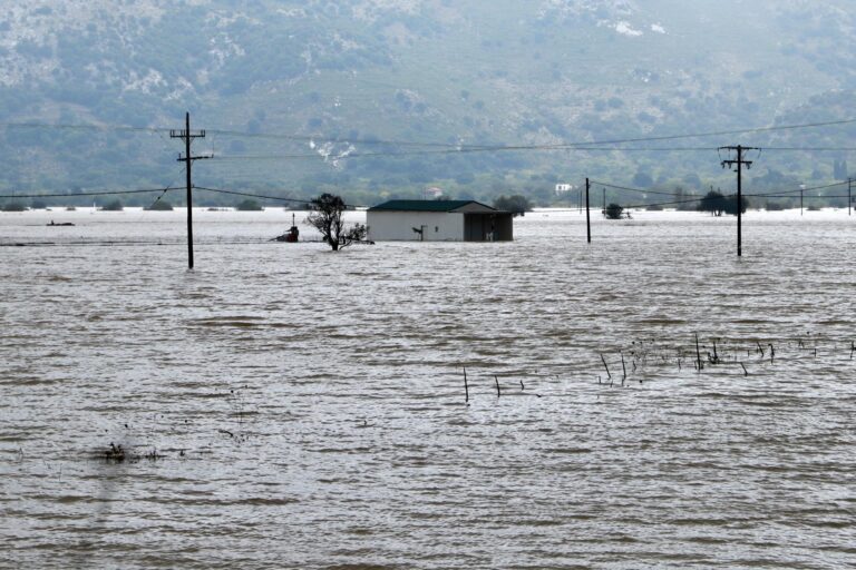 Un muerto y más de 6.000 evacuados por las inundaciones en varias islas de Grecia